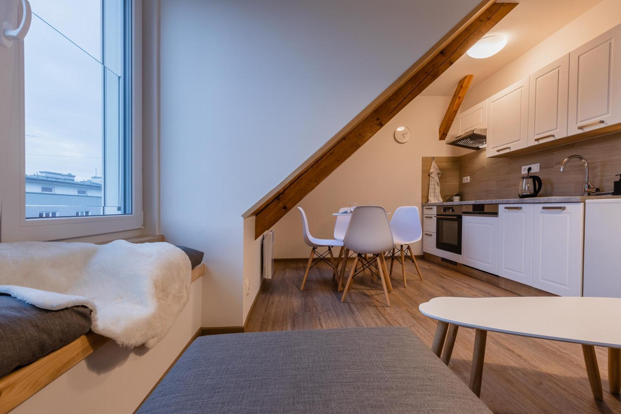 Romanticky Loft Parking U Hlavniho Nadrazi Olomouc Exterior photo